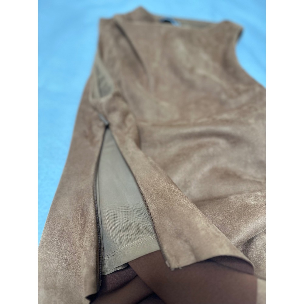 Naked Wardrobe Faux Suede Ruched Top Womens Size M Brown Asymmetrical NWT - Picture 7 of 7